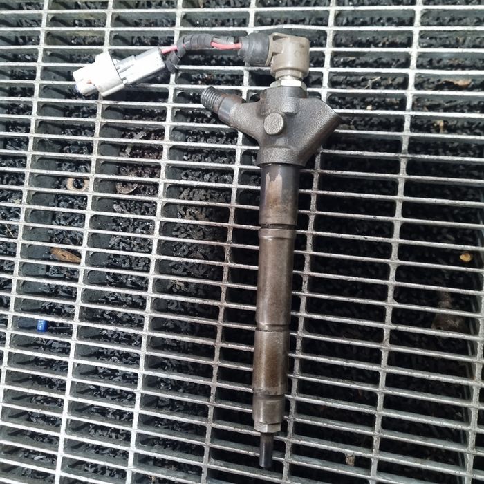Injector Toyota RAV 4 III 2.2 D - 4D 177cp 2005 - 2009 177CP 2AD - FHV (1613) Diesel Injectie Denso 2367026020 Garantie