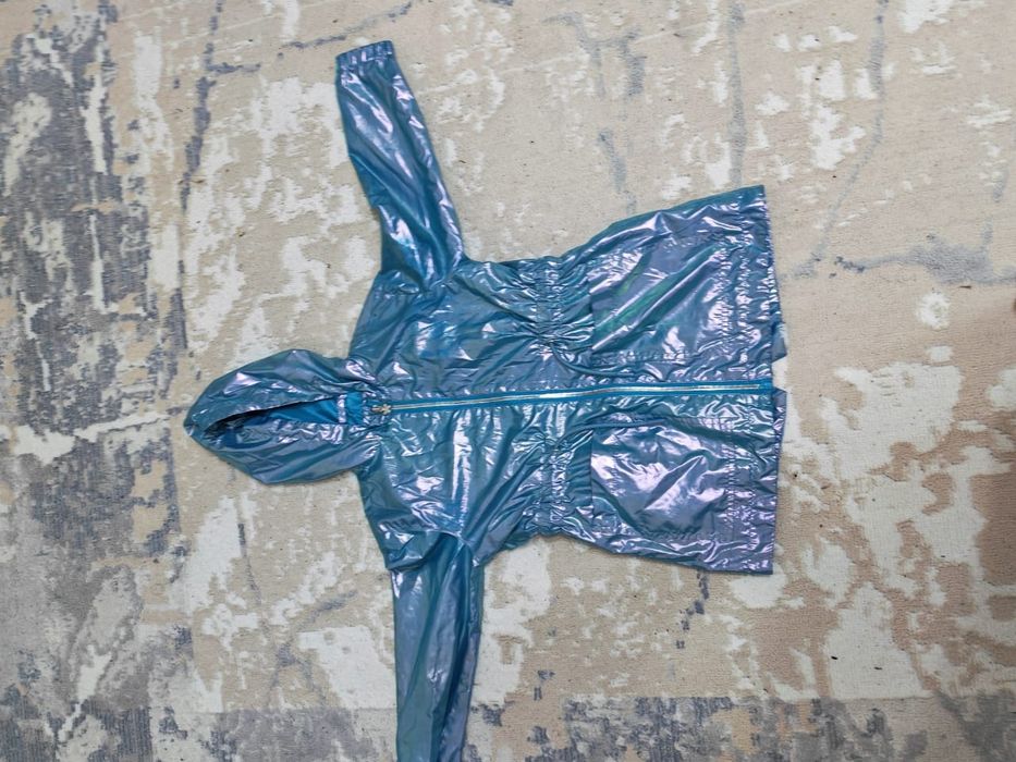 Хорошая одежда отдам даром