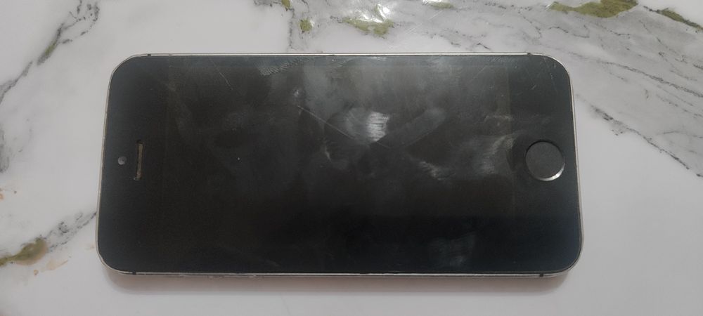 Айфон 5 работает