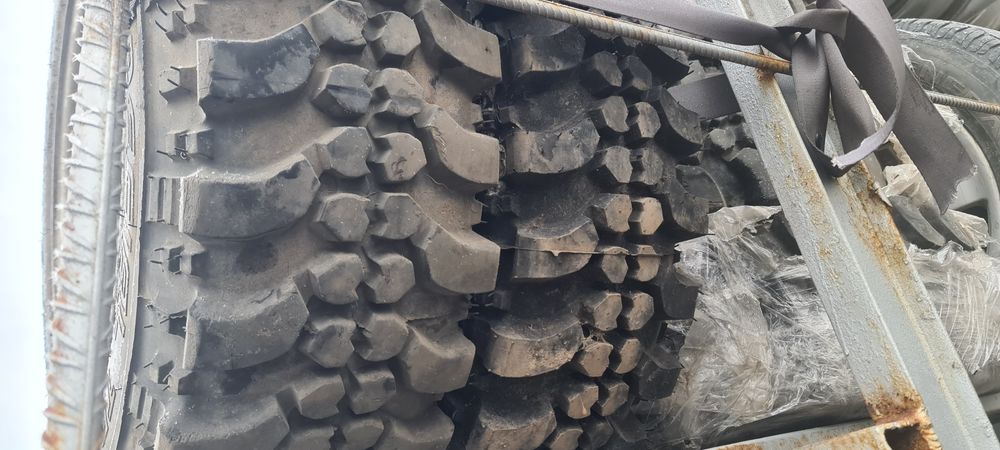 Vând set roti 70/15 simex 5 bucăți aproape noi