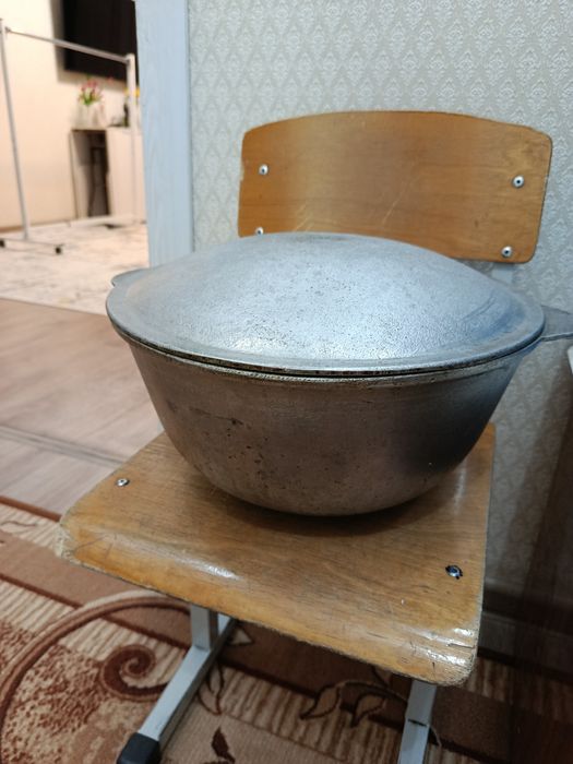 Казан чугунный СССР