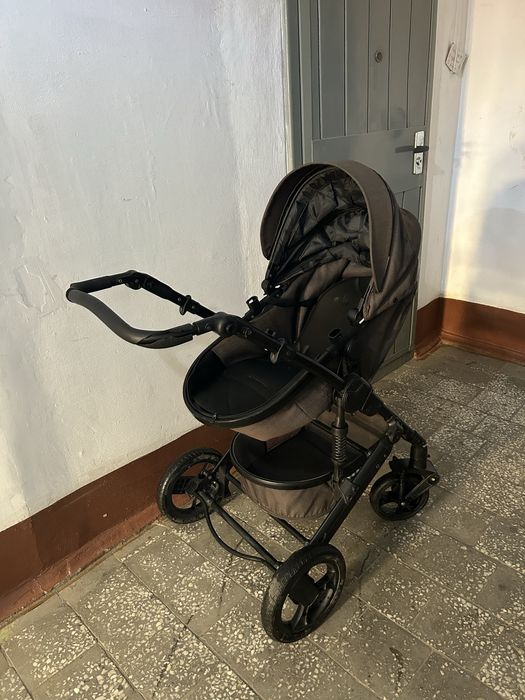 Продам коляску за 10000тг