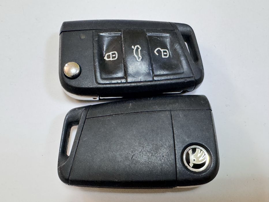 Ключ за  VW Skoda Audi Seat оригинален с 3бутона