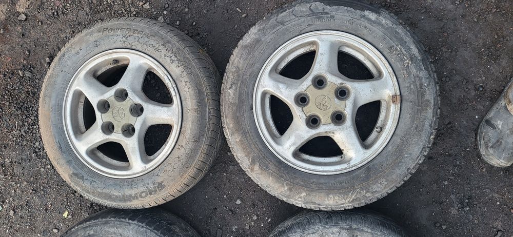 Продам титанки Тойота оригинал