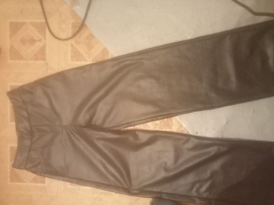 Кожаные брюки 42.44