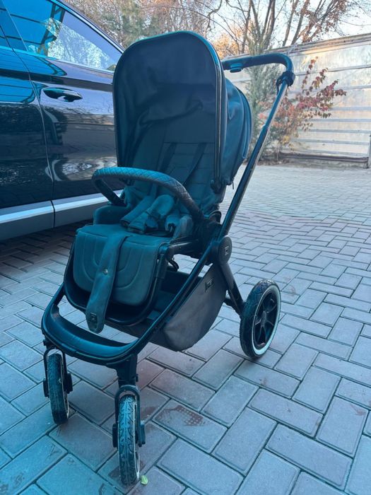 Продам зимнюю коляску MON