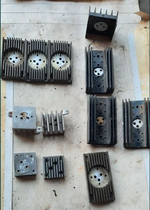 Радиаторы отопления салона.