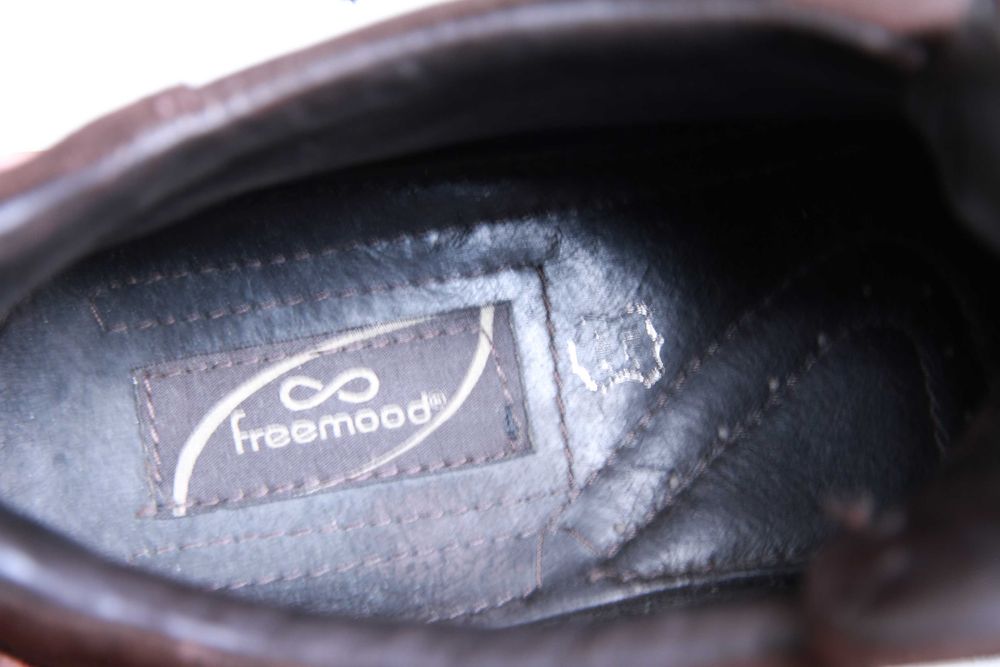 Кафяви велурени обувки FREEMOOD