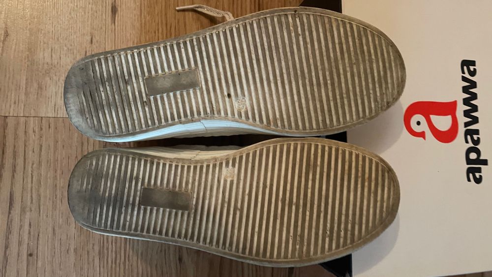 Спортни обувки 35номер