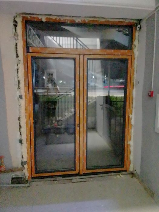 Пластиковые окна двери