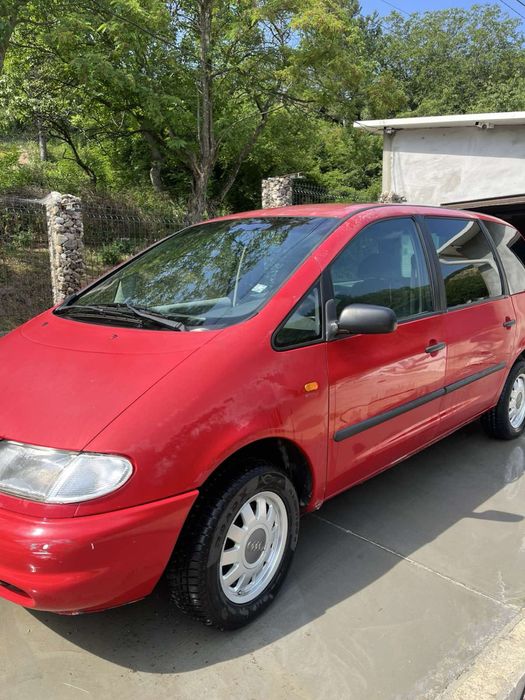 Seat Alhambra van