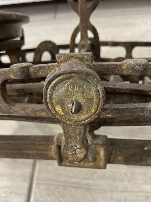 Античен кантар, 1912 г., оригинални тежести, маркиран T H B