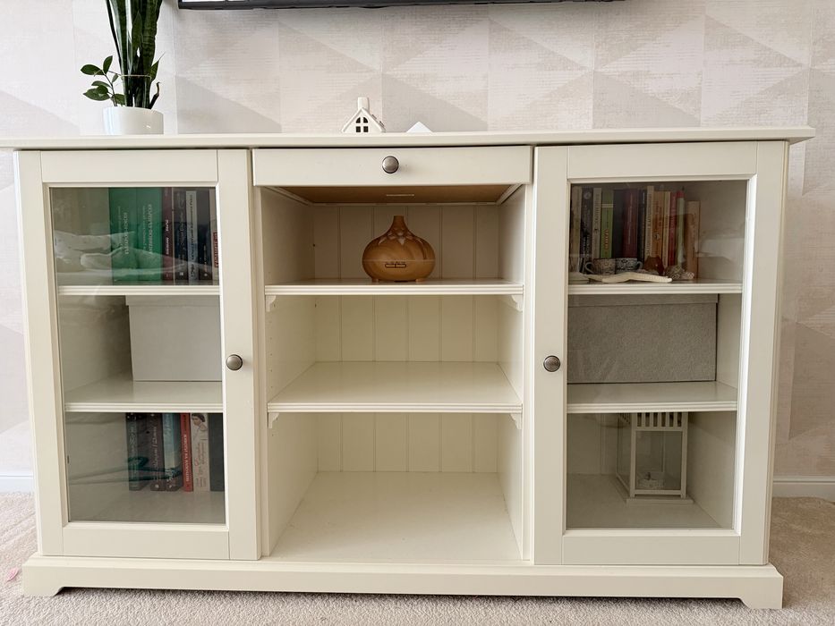 Масивен Бюфет IKEA