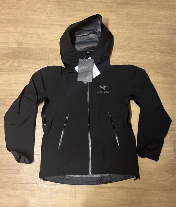 Яке Arcteryx Beta LT
