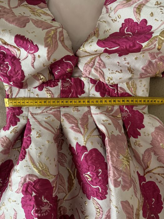 Rochie Asos Luxe roz cu flori