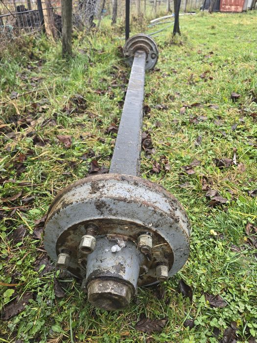 axa cu sasiu si roti