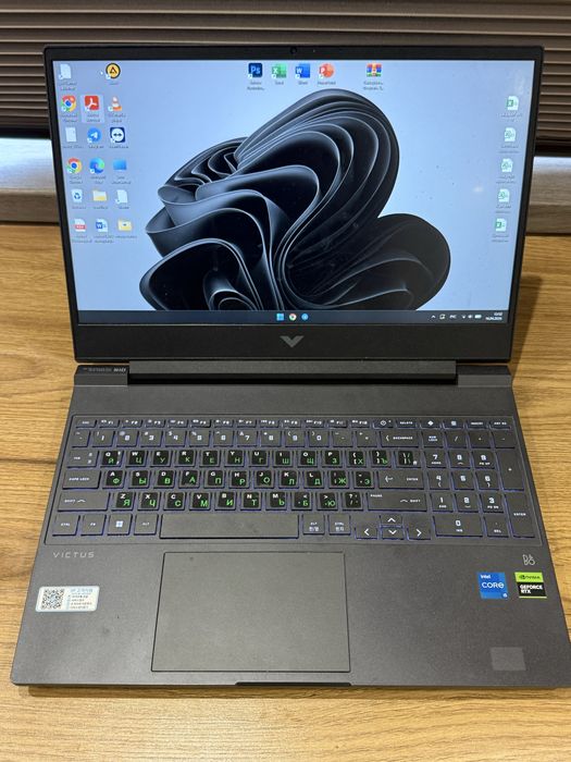HP victus 4050 i5-12th