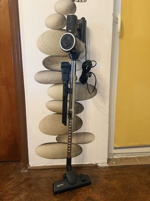 Aspirator cu fir Vactidy C6, 600 W, Recipient gunoi 800 ml