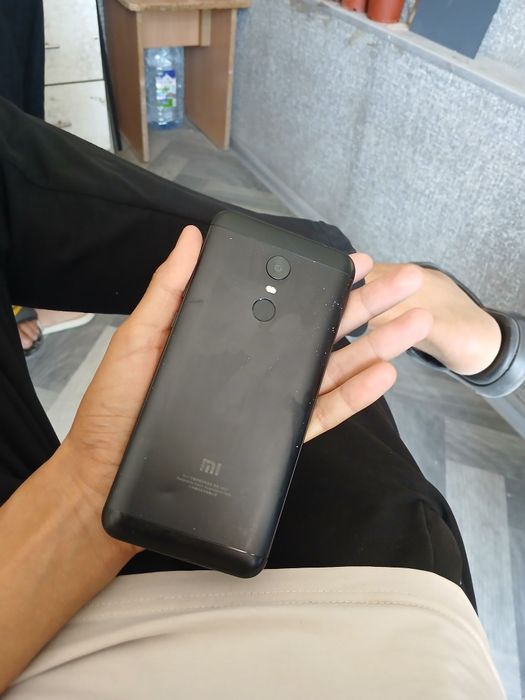 Redmi 5-plus qora