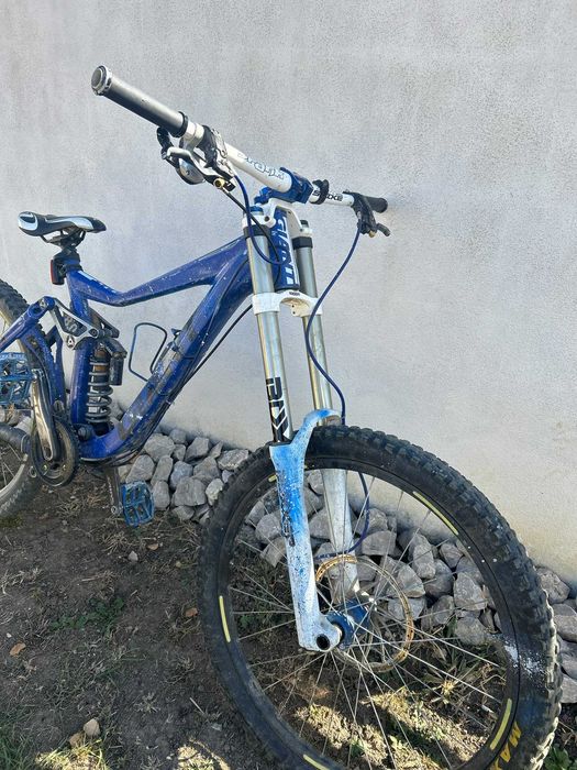 Vand bicicleta  Giant full suspension
