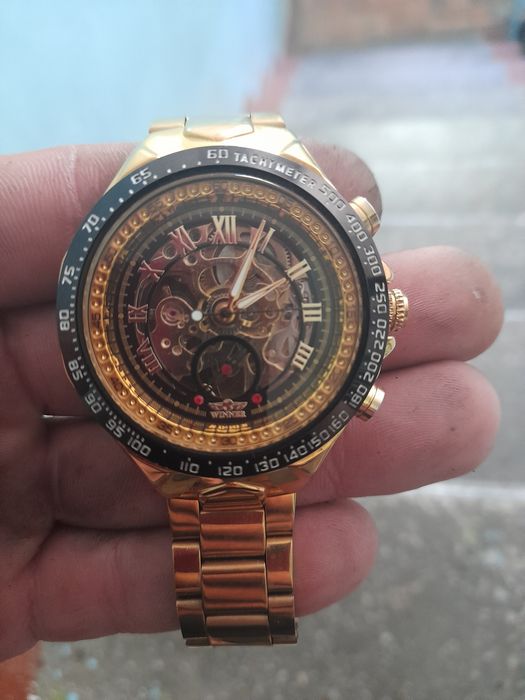 Продам часы в хорошем состоянии