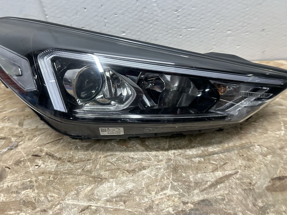 Far faruri Hyundai Tucson facelift 2018-2021 dreapta