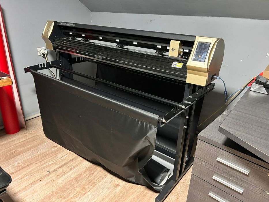 Плоттер  режущий
