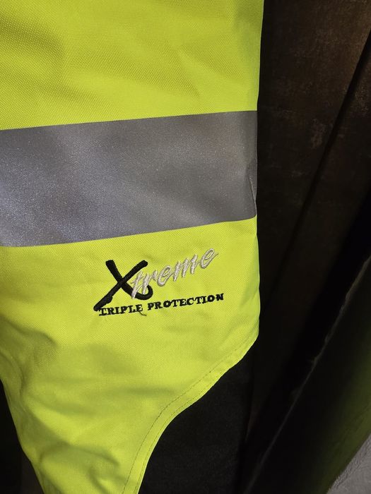 Combinezon de lucru reflectorizant