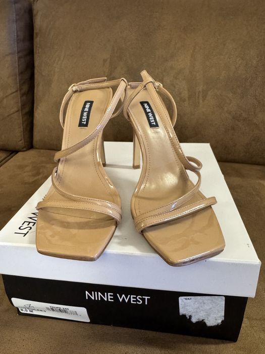 Сандал на висок ток