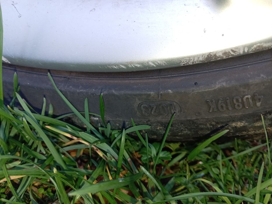 Продавам Опел мерива б 2011г на части