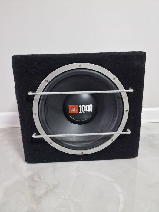 Сабвуфер автомобильный