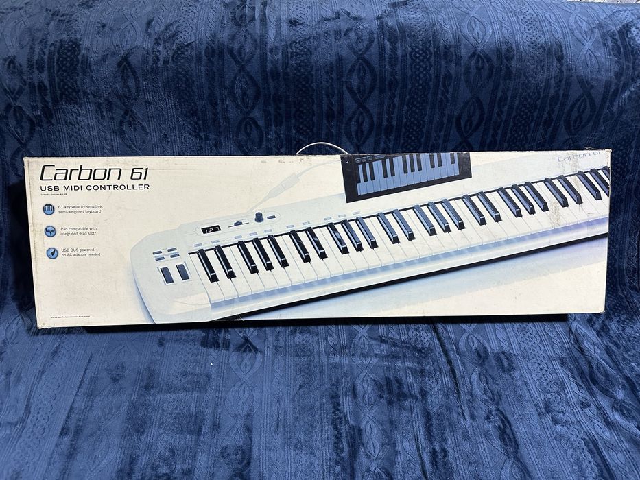Миди клавиатура Carbon 61 по дешевой цене
