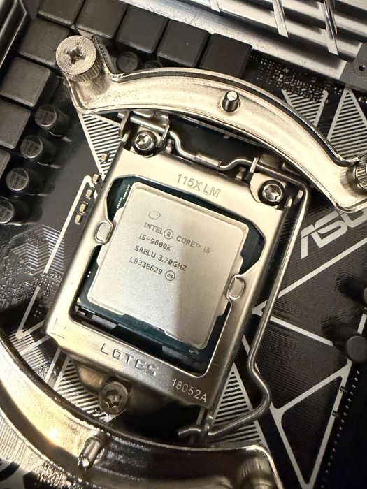 Vand PC i5 9600k, 16gb ddr4, 500gb SSD, nvidia geforce 1080ti