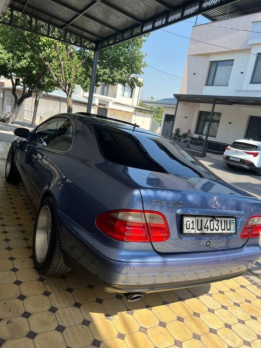 Mersedes e320 coupe