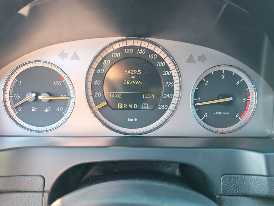 Vând Mercedes C220 CDI