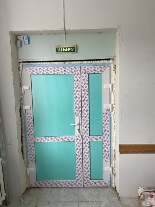 Дверь двери пластиковые