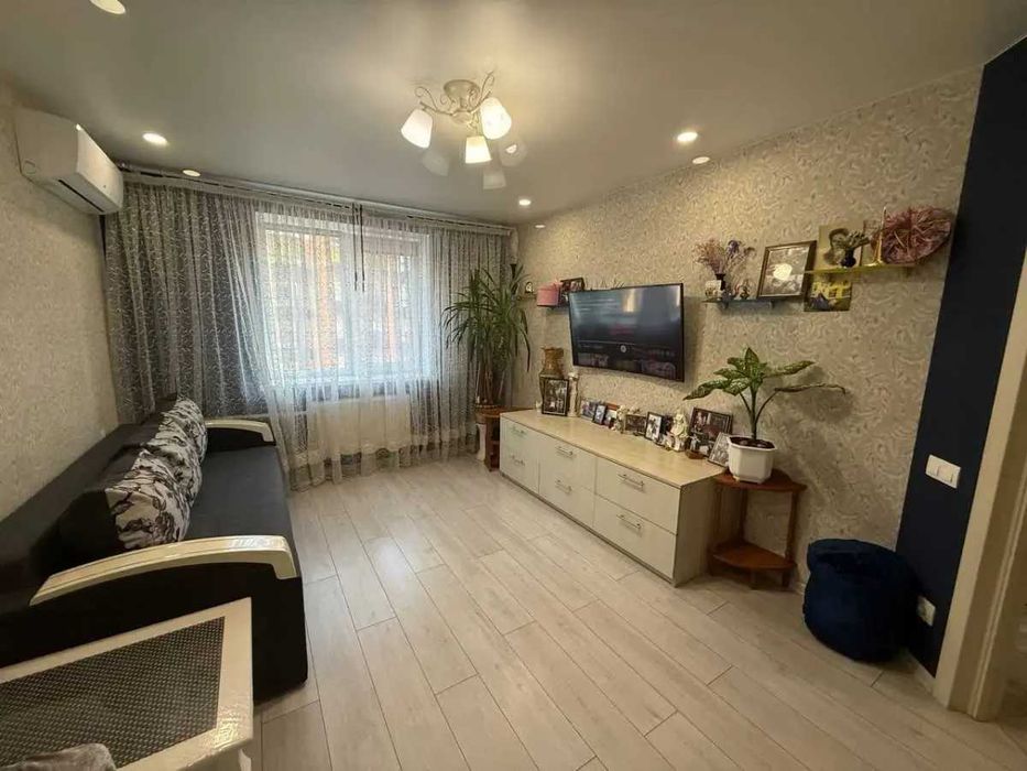 Двустаен имот в кв.Карпузица