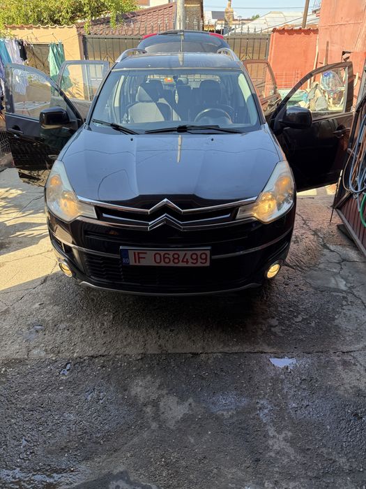 Se vinde  citroen c crosser  22 motorina