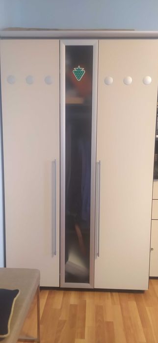 Шкаф платяной доя одежды