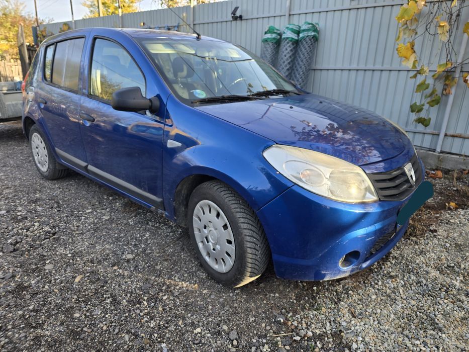 Dezmembrez Dacia Sandero