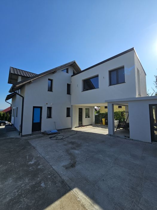 Casa de vanzare la cheie