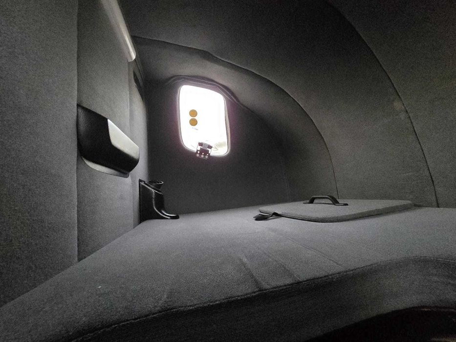 Iveco Daily• Prelată 10 europaleți • 3.0 Diesel