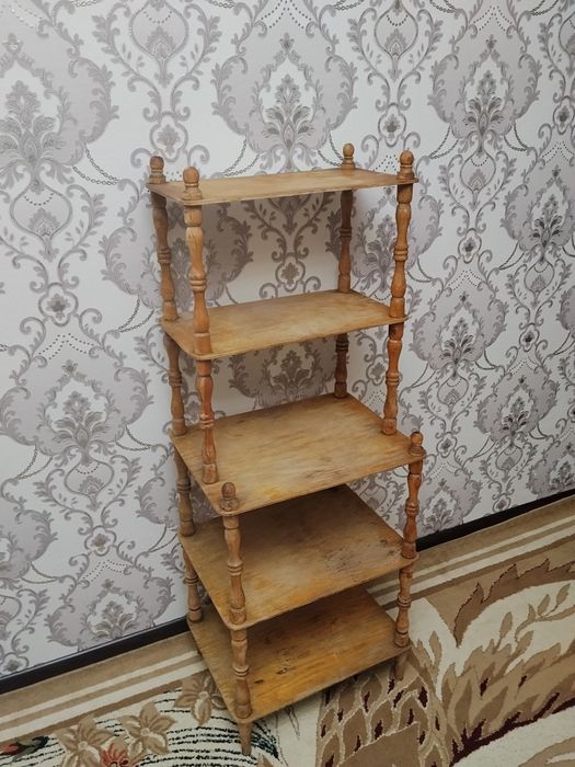 Старинная этажерка