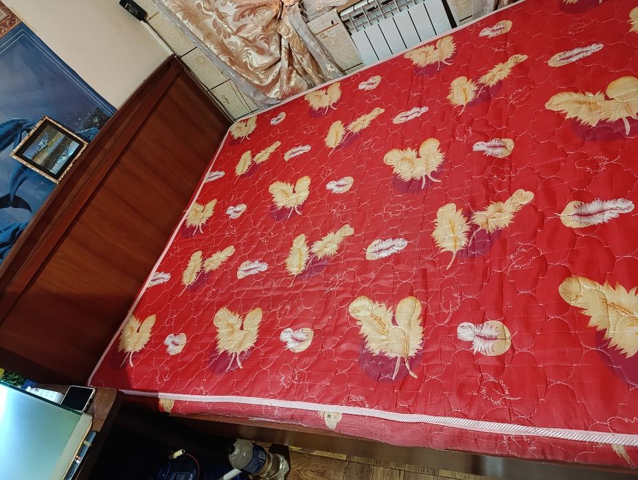 Срочно продам двухспальную кровать