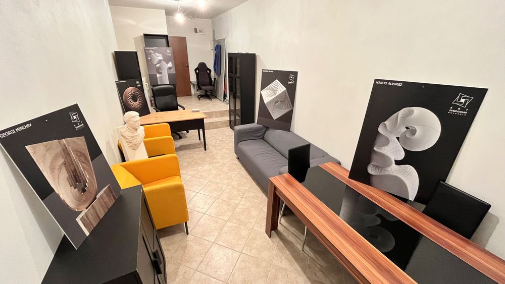 Дава се под наем Офис в Варна, Колхозен пазар - 30 кв.м за 359.04 € - Снимка #2