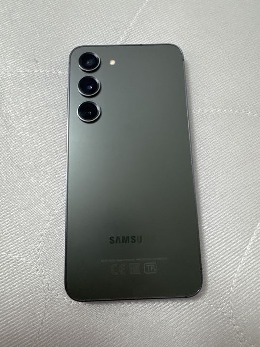 Продам телефон samsung s23 256 гб