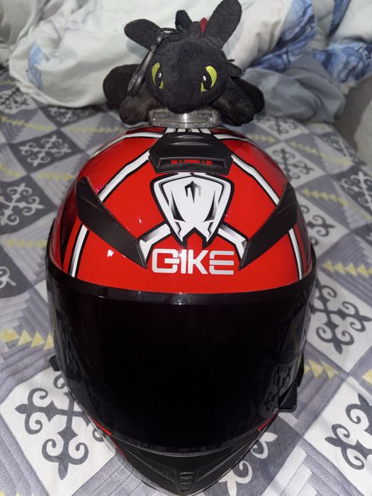 продаю шлем GIKE