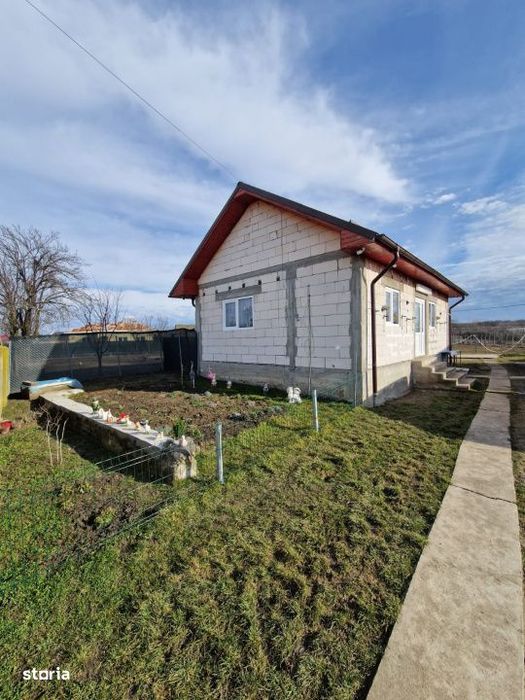 Casa de vanzare, 47.70 mp utili, Gavanesti -Olt