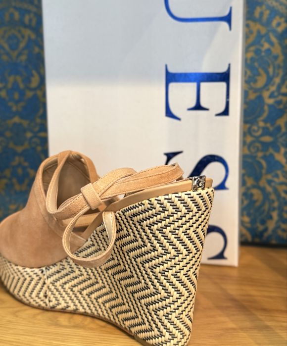 Дамски сандали на платформа GUESS summer 01