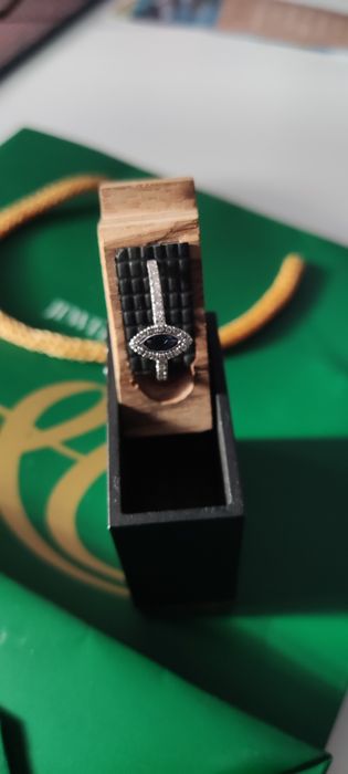 Inel logodnă NOU, aur 18kt, 2.15gr, safir și diamante Mărimea 50